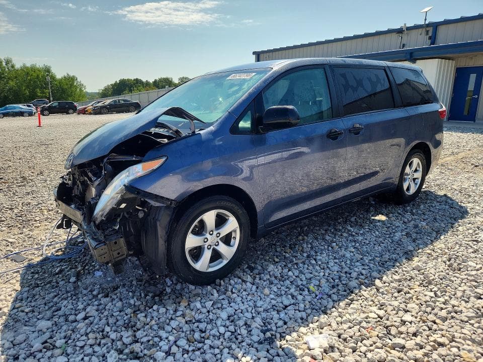 2017 TOYOTA SIENNA L 7-PASSENGER - 1