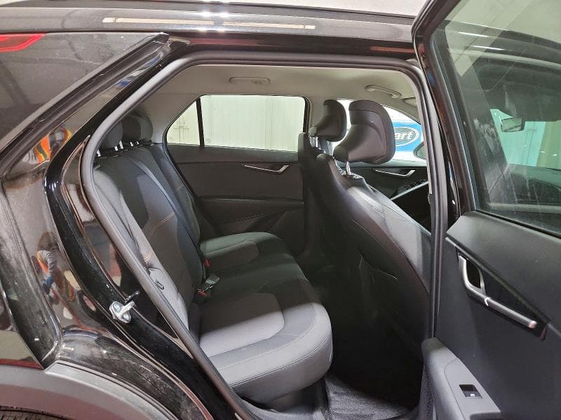 2025 KIA NIRO LX 11