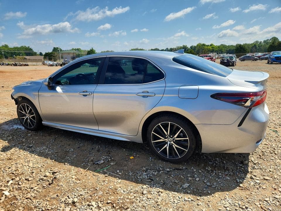 2023 TOYOTA CAMRY SE 2