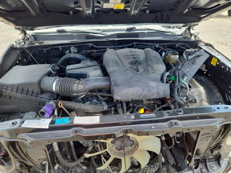2017 TOYOTA TACOMA SR5 V6 11