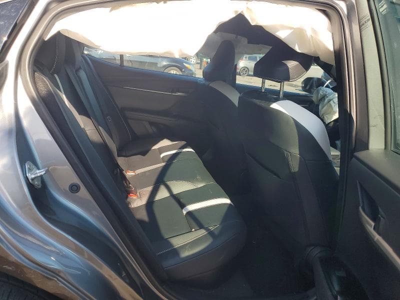 2025 TOYOTA CAMRY SE 10