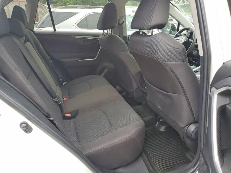 2023 TOYOTA RAV4 LE 11