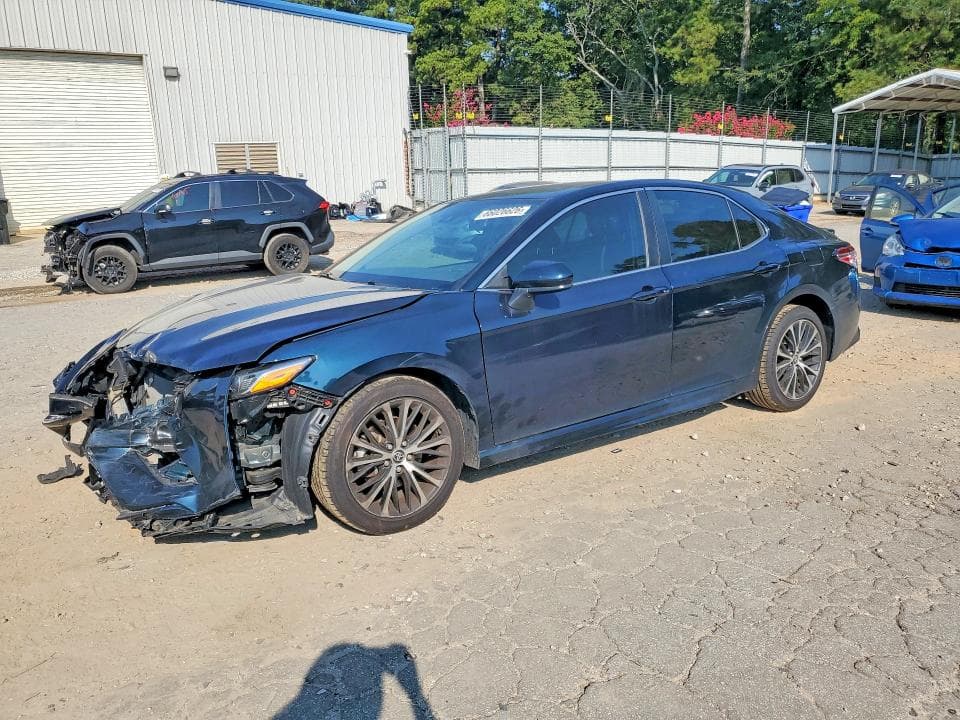 2020 TOYOTA CAMRY SE - 1