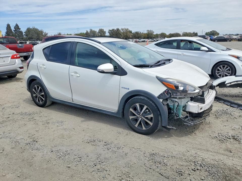 2018 TOYOTA PRIUS C TWO 4