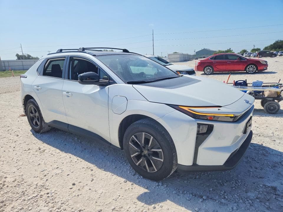 2026 TOYOTA BZ XLE PLUS 4