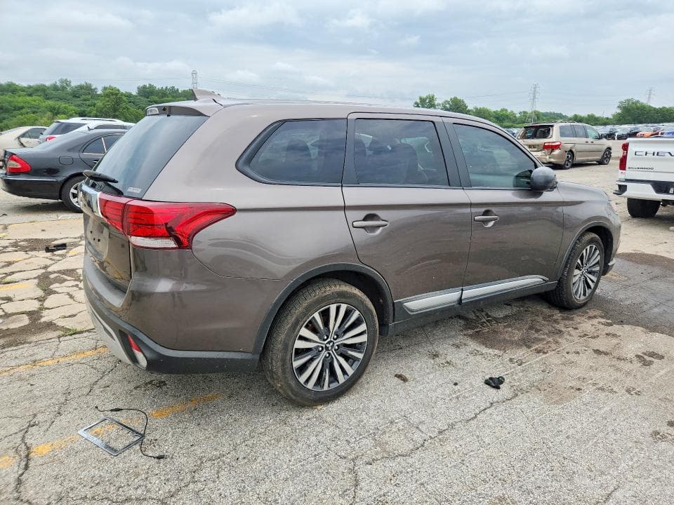 2020 MITSUBISHI OUTLANDER SE 3