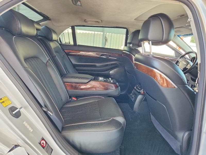 2017 GENESIS G90 PREMIUM 10