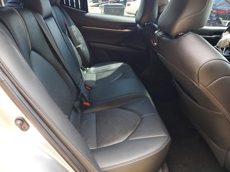 2019 TOYOTA CAMRY XSE 10