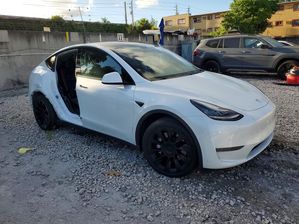 2020 TESLA MODEL Y 4