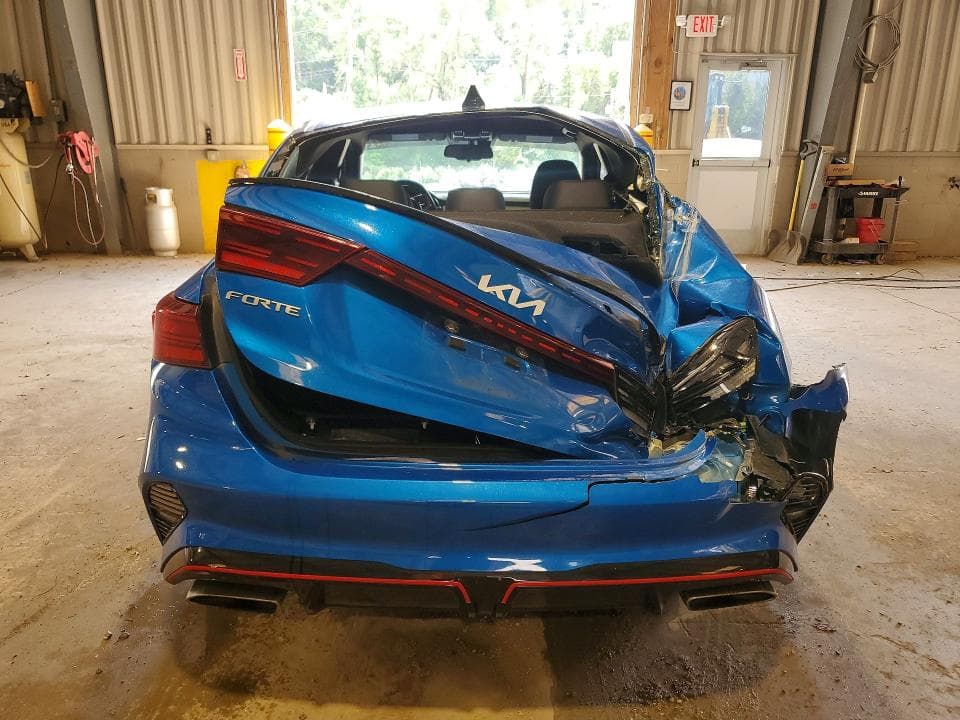 2022 KIA FORTE GT 6