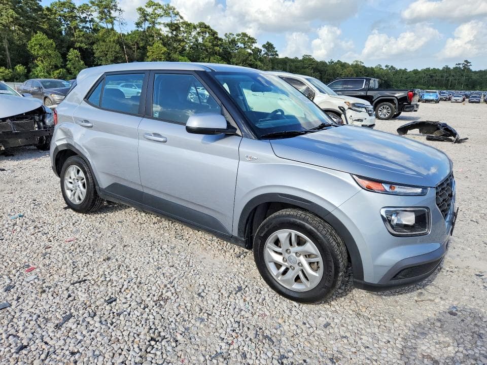 2021 HYUNDAI VENUE SE 4