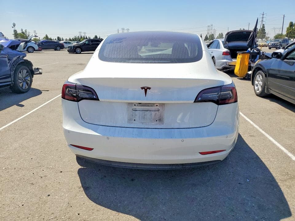2018 TESLA MODEL 3 6