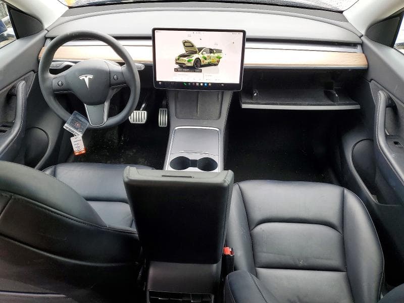 2022 TESLA MODEL Y 8