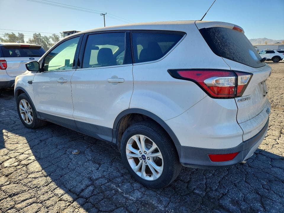 2017 FORD ESCAPE SE 3
