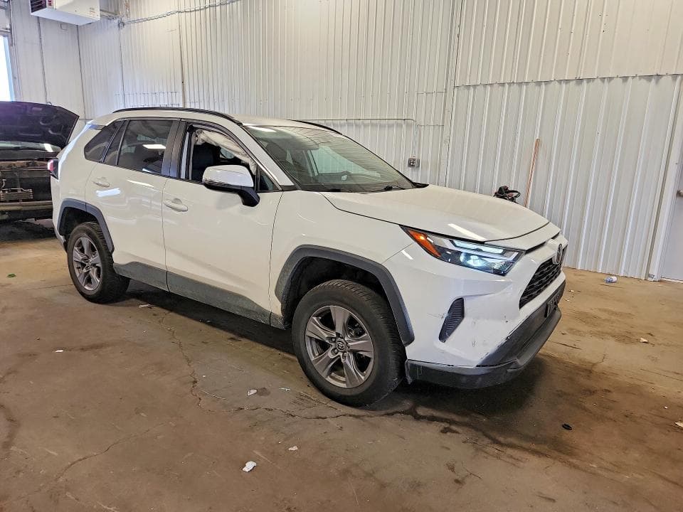 2022 TOYOTA RAV4 XLE 4