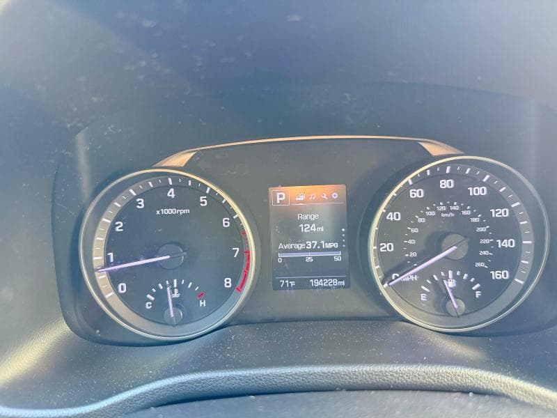 2018 HYUNDAI ELANTRA SEL 8