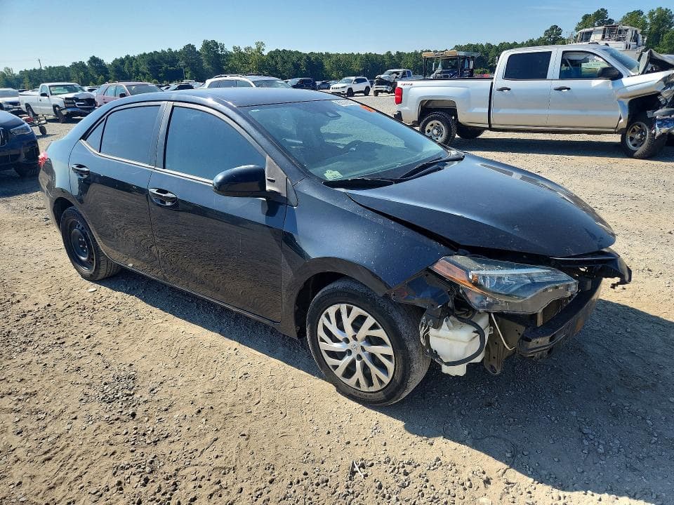 2018 TOYOTA COROLLA LE 4
