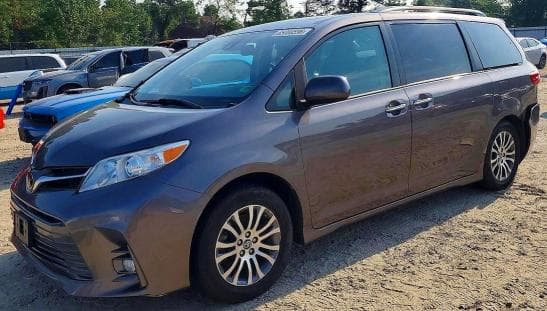 2020 TOYOTA SIENNA XLE 8-PASSENGER - 1