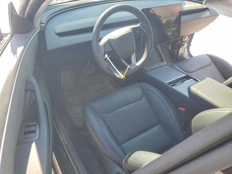 2025 TESLA MODEL 3 8
