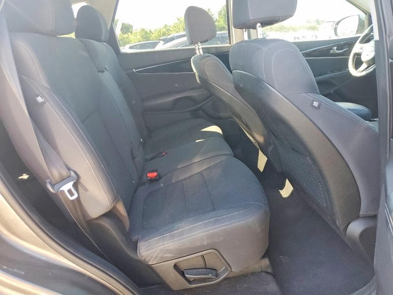 2018 KIA SORENTO LX 11