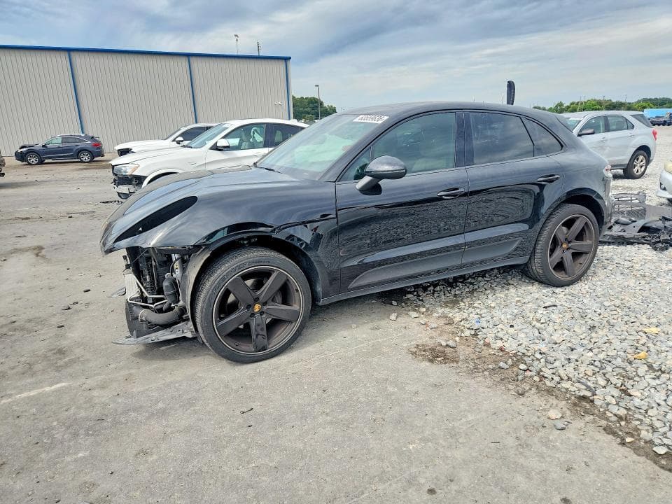 2020 PORSCHE MACAN - 1