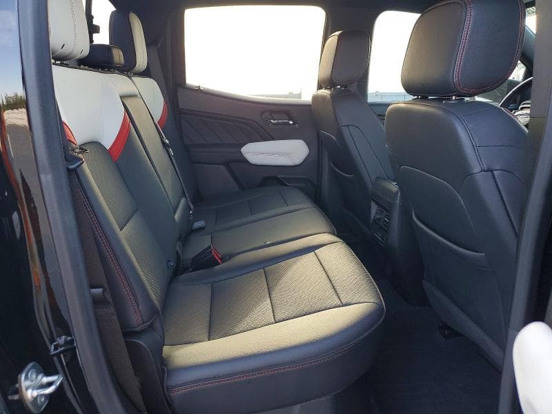 2024 GMC CANYON AT4X 10