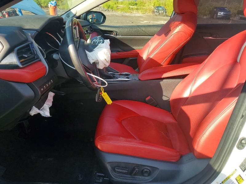 2019 TOYOTA CAMRY XSE 7