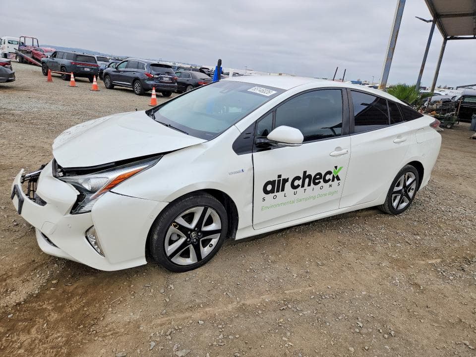2017 TOYOTA PRIUS THREE TOURING - 1