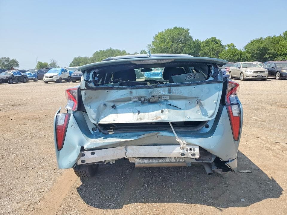 2018 TOYOTA PRIUS TWO 6
