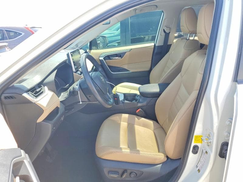 2019 TOYOTA RAV4 XLE PREMIUM 7