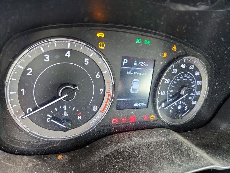 2022 HYUNDAI VENUE SE 9