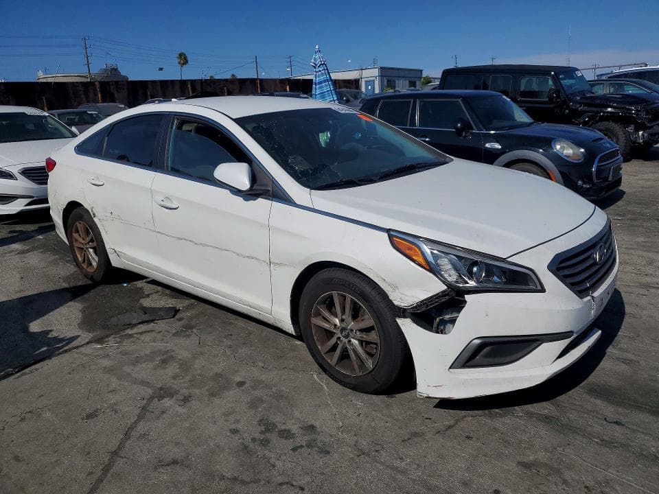 2017 HYUNDAI SONATA SE 4