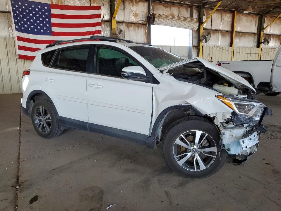 2017 TOYOTA RAV4 XLE 4