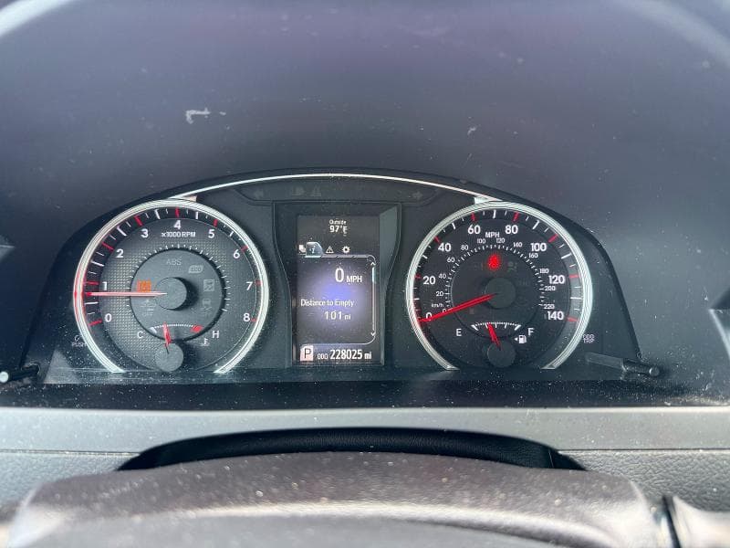 2017 TOYOTA CAMRY LE 8