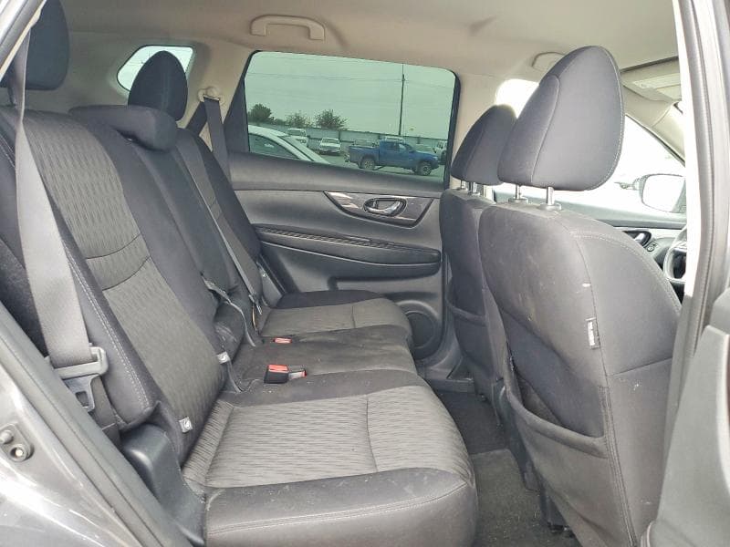 2018 NISSAN ROGUE S 11
