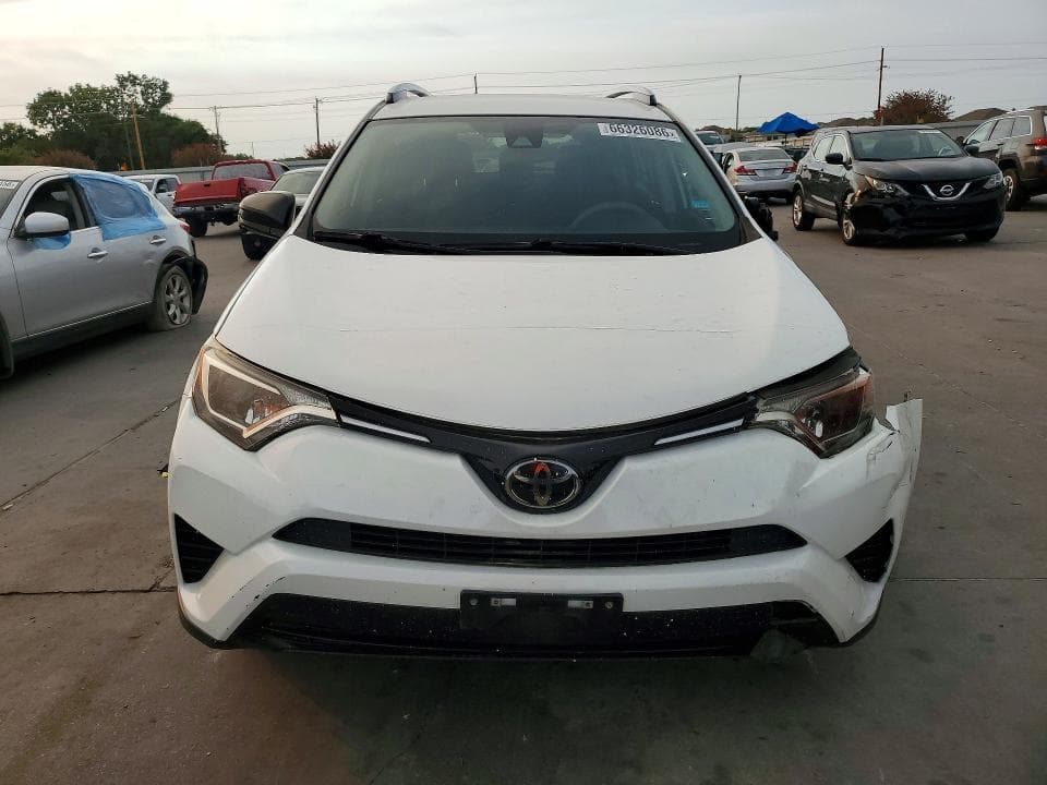 2018 TOYOTA RAV4 LE 5
