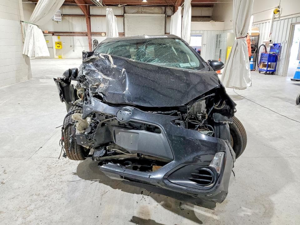 2017 TOYOTA PRIUS C TWO 5