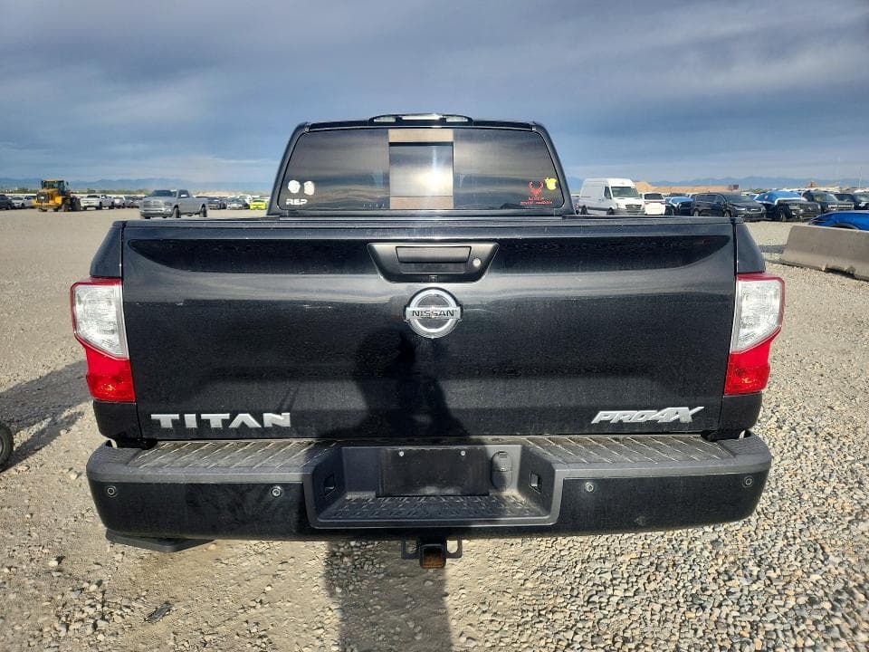 2018 NISSAN TITAN PRO-4X 6