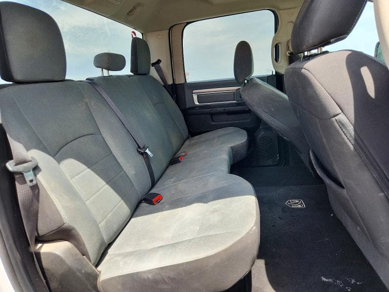 2022 RAM 1500 CLASSIC SLT 10