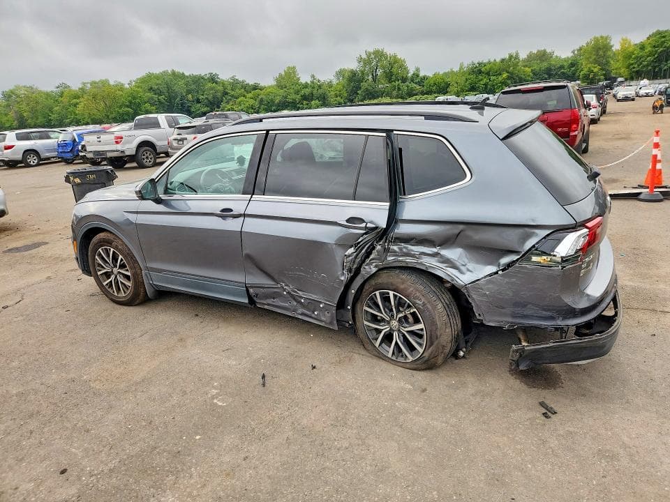 2019 VOLKSWAGEN TIGUAN SE 2