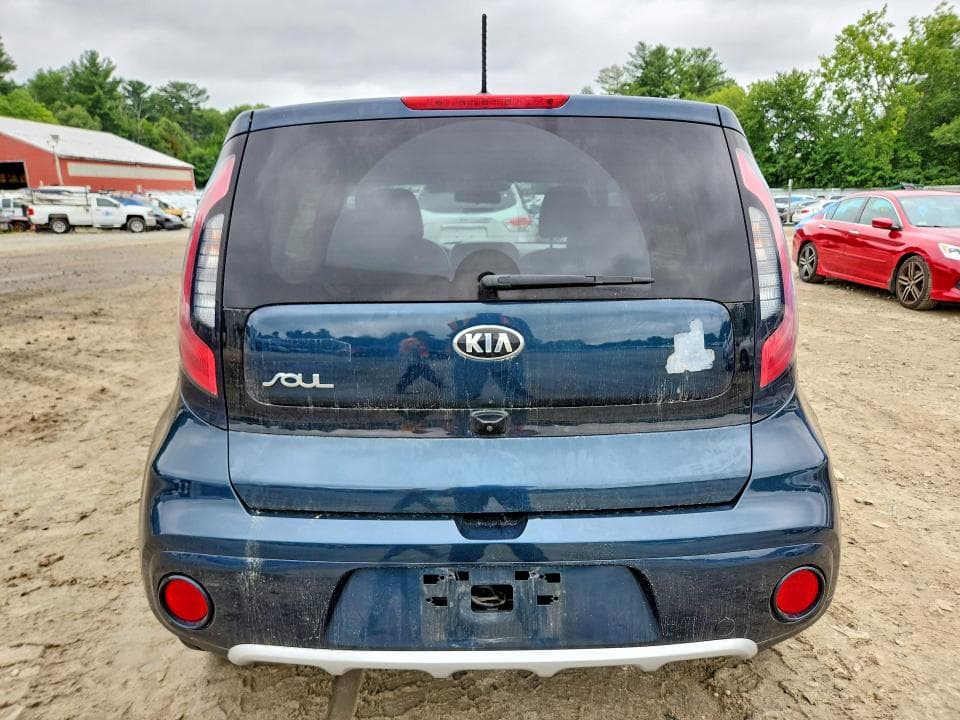 2019 KIA SOUL + 6