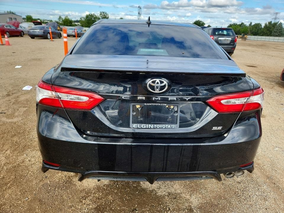2020 TOYOTA CAMRY SE 6