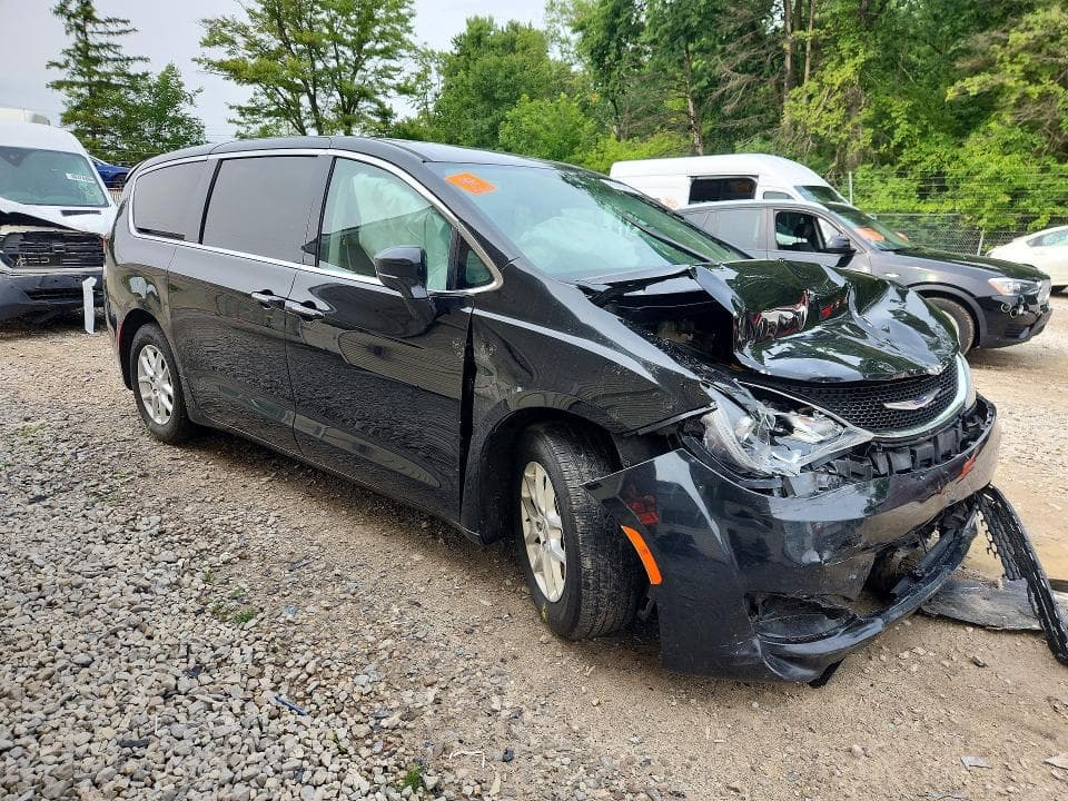 2020 CHRYSLER PACIFICA TOURING 4