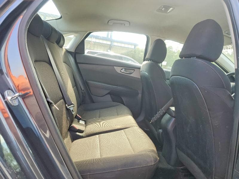2019 KIA FORTE FE 10