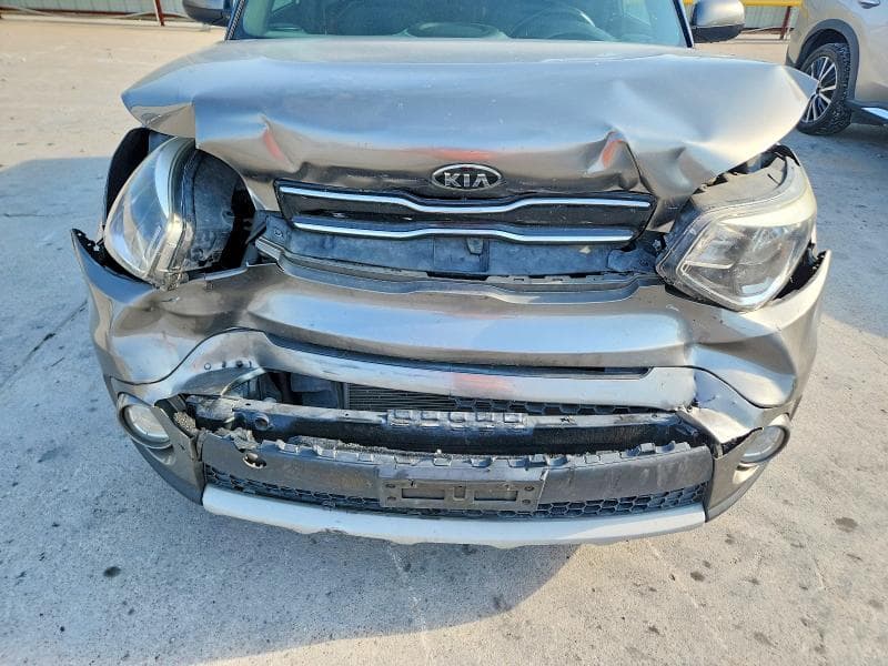 2019 KIA SOUL + 12