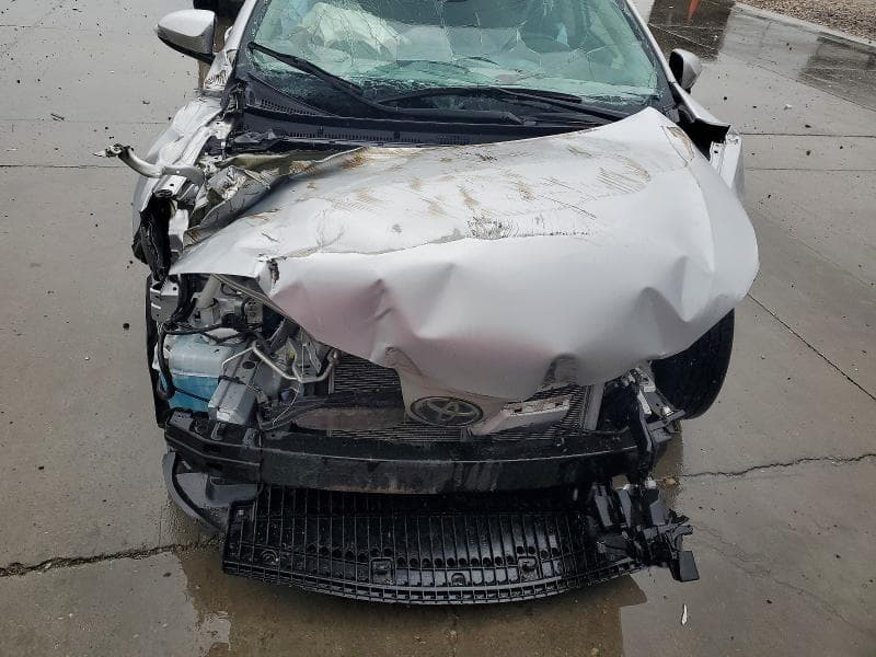 2019 TOYOTA COROLLA SE 11