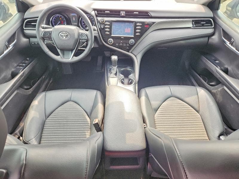 2020 TOYOTA CAMRY SE 8