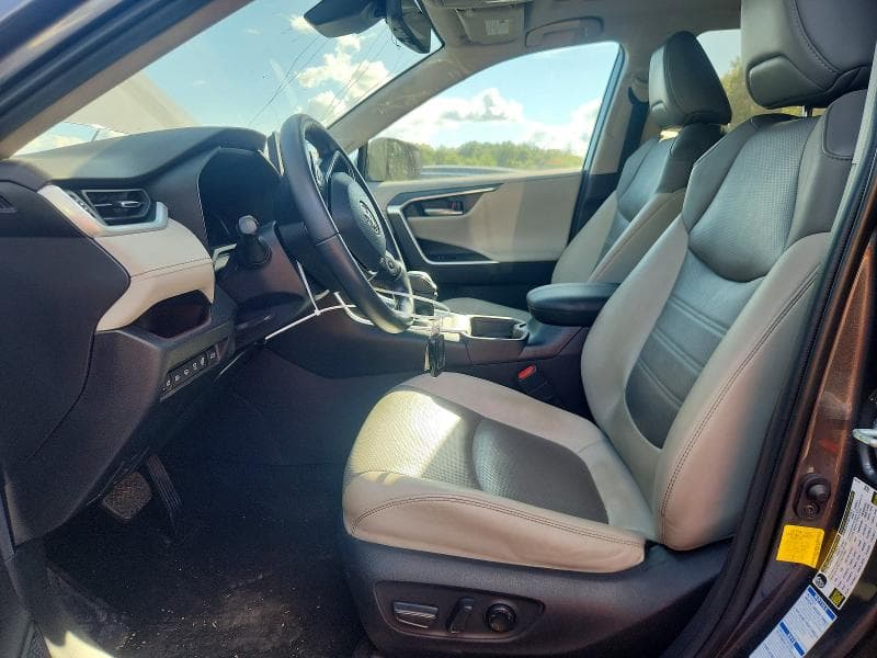 2021 TOYOTA RAV4 LIMITED 7