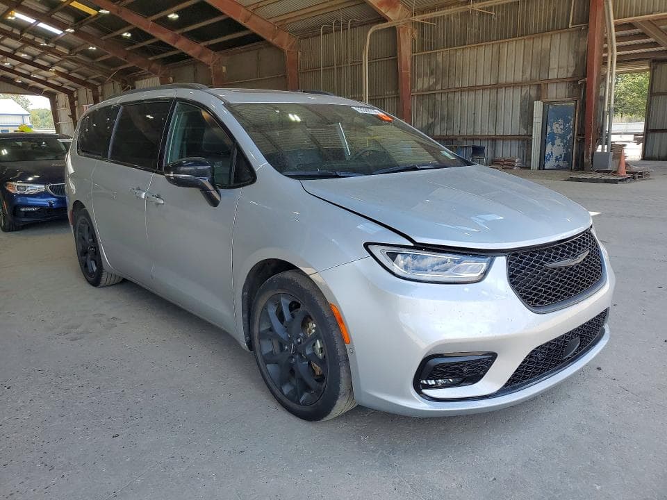 2024 CHRYSLER PACIFICA TOURING L 4