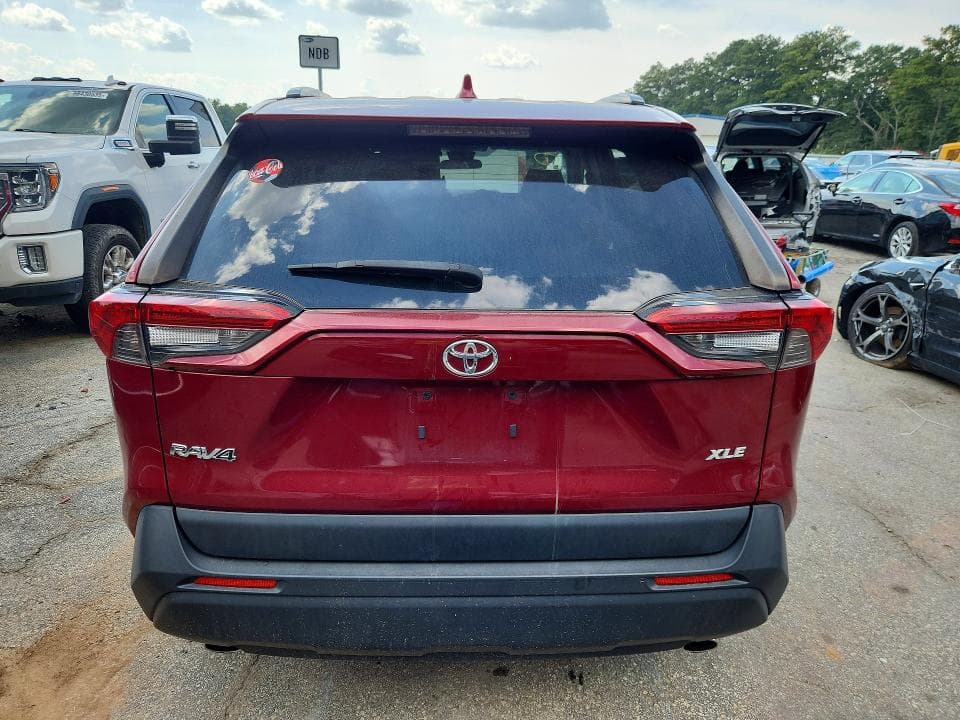 2019 TOYOTA RAV4 XLE 6